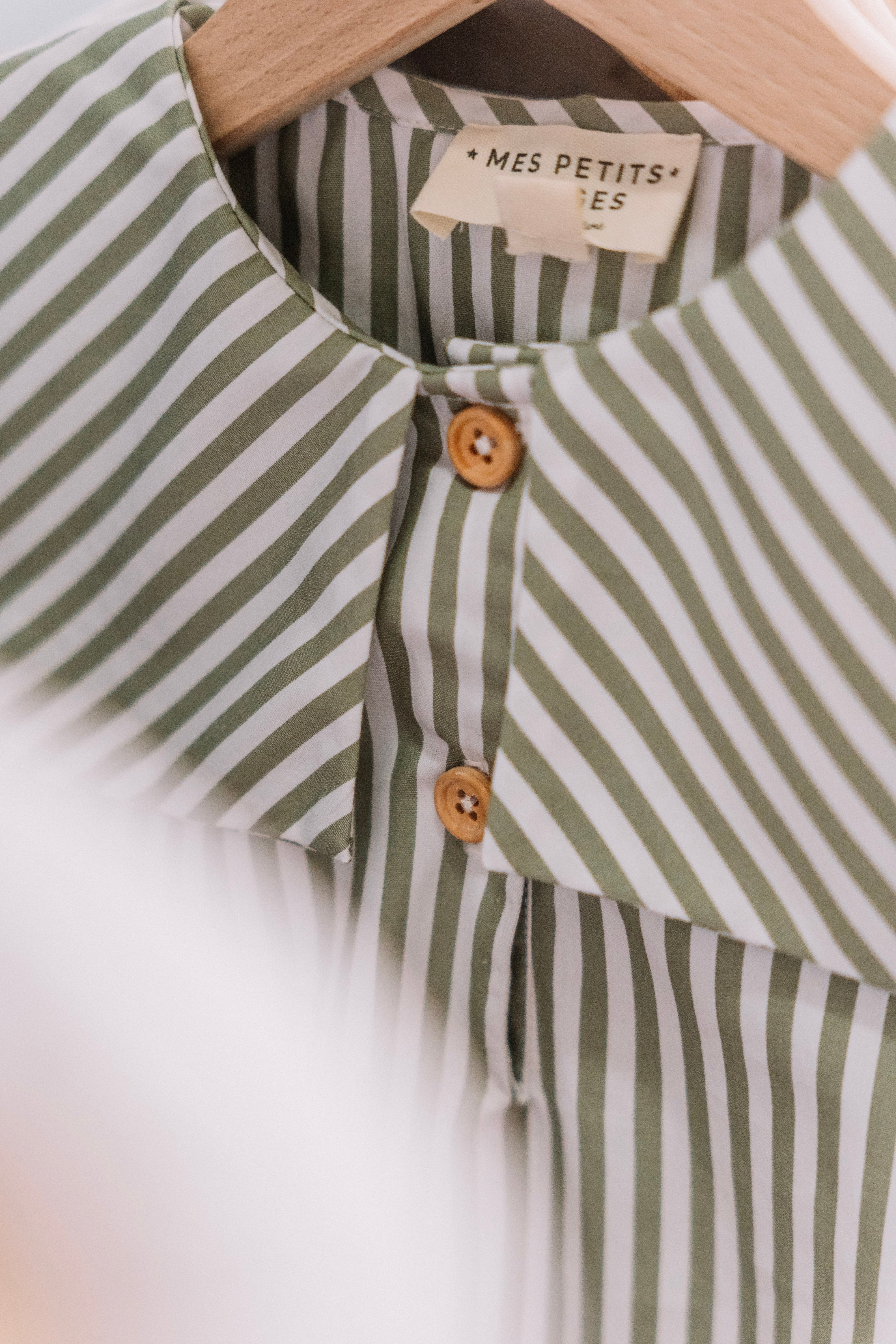 La blouse à col carré Hector rayée vert olive