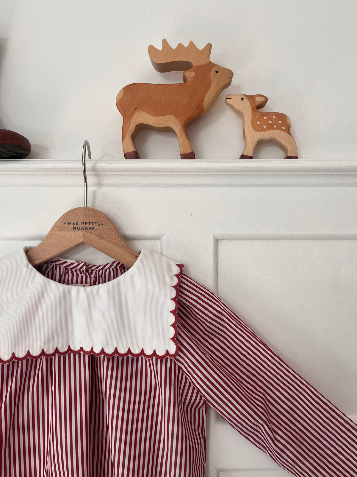 La blouse rayée bordeaux col festonné façon Petit Beurre