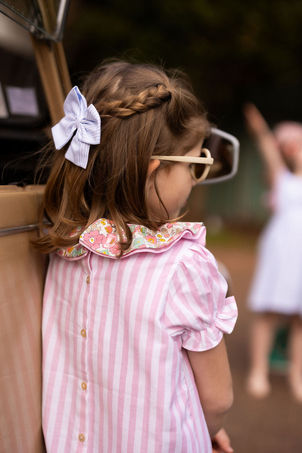 La blouse à double col volanté Fleur rayée rose
