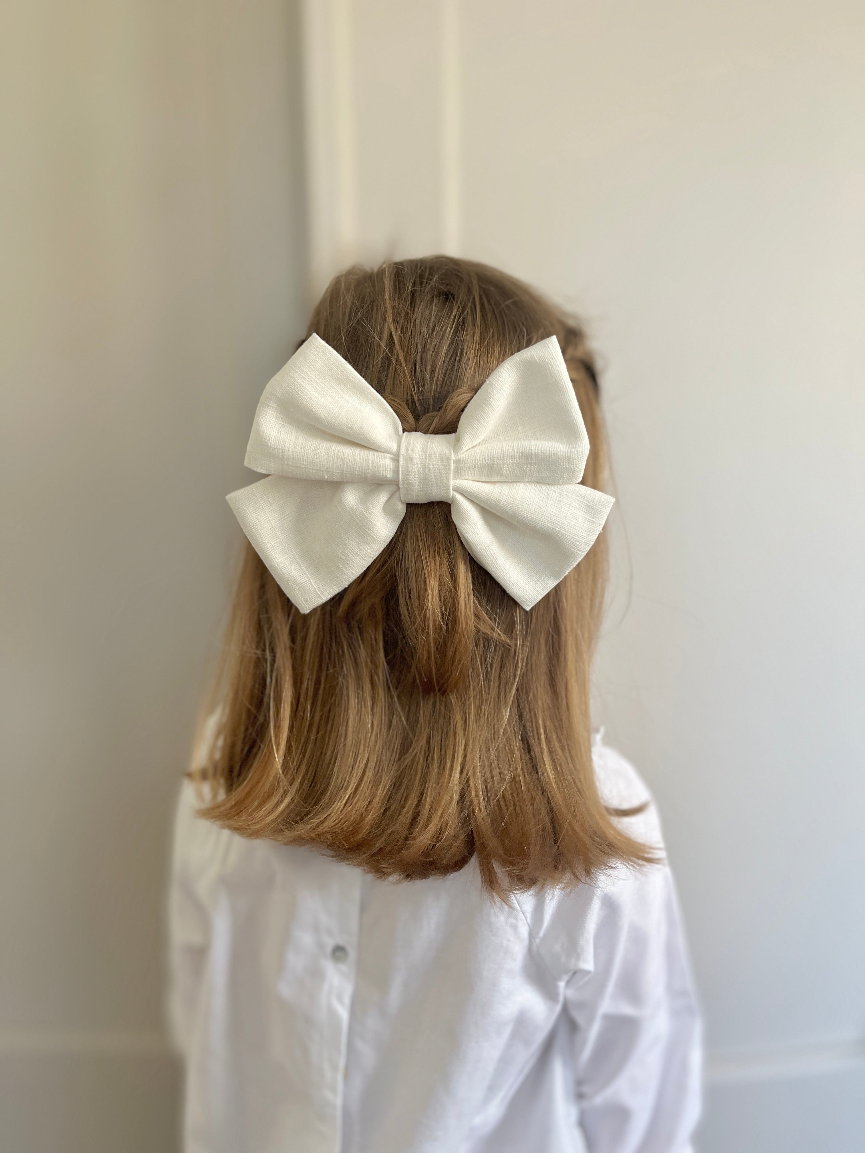 La barrette à gros noeud Margaret lin blanc (taille XL)