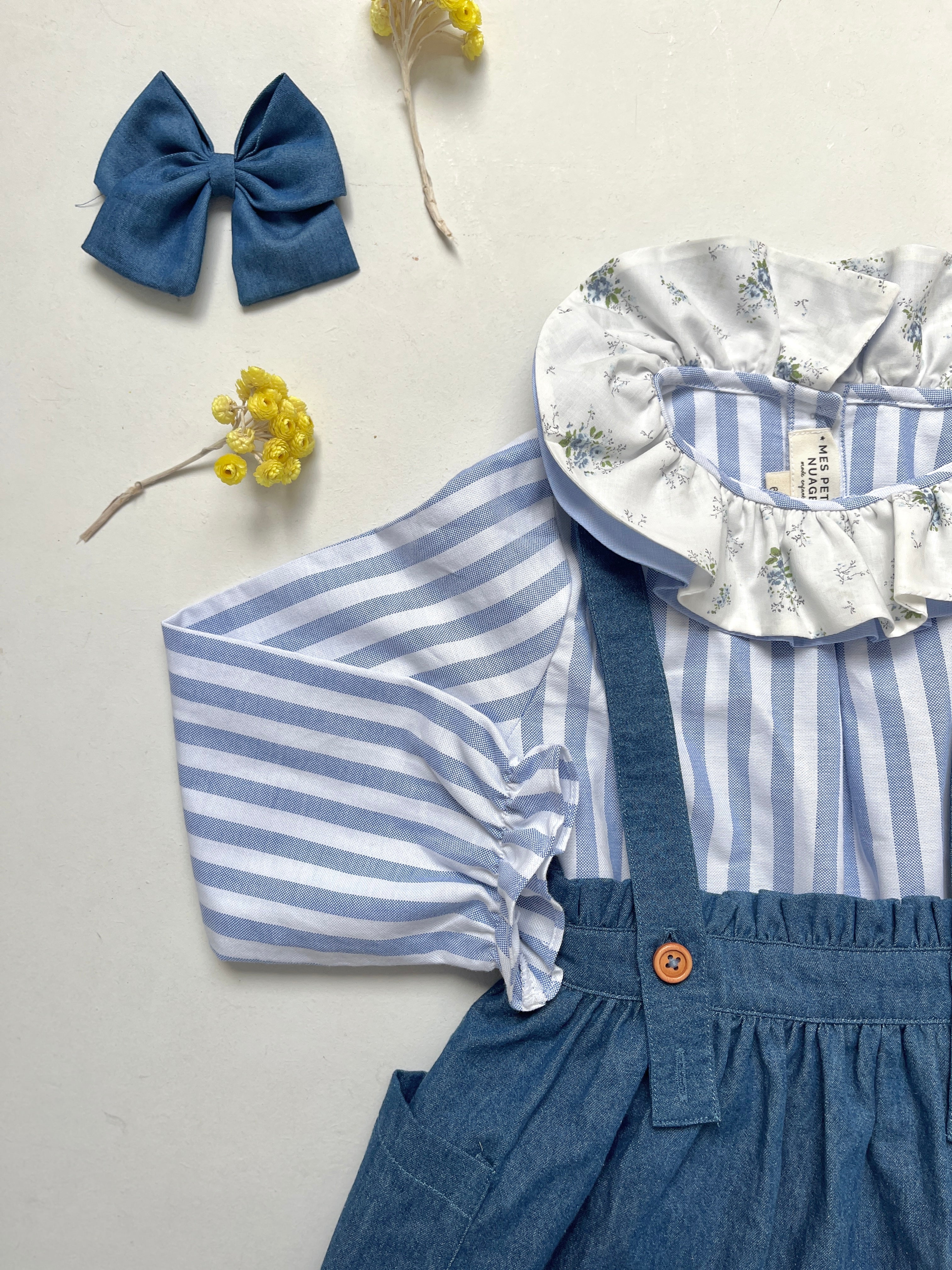 La blouse à double col volanté Fleur