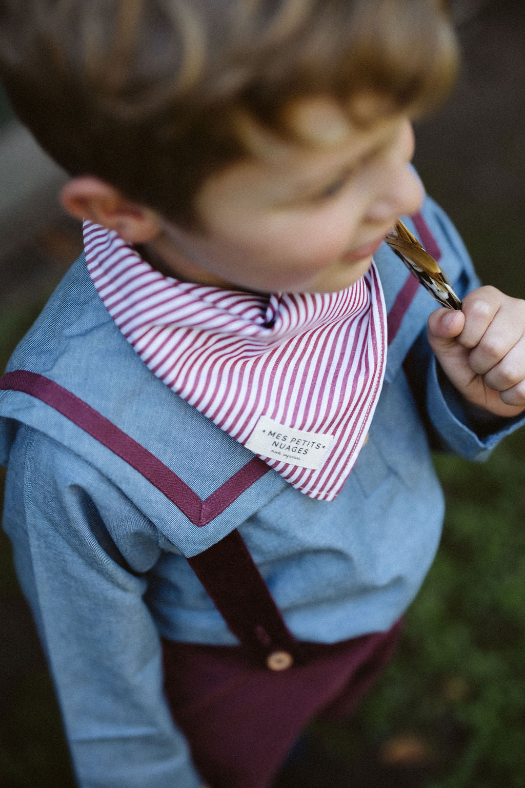 La blouse à col carré Hector denim et bordeaux