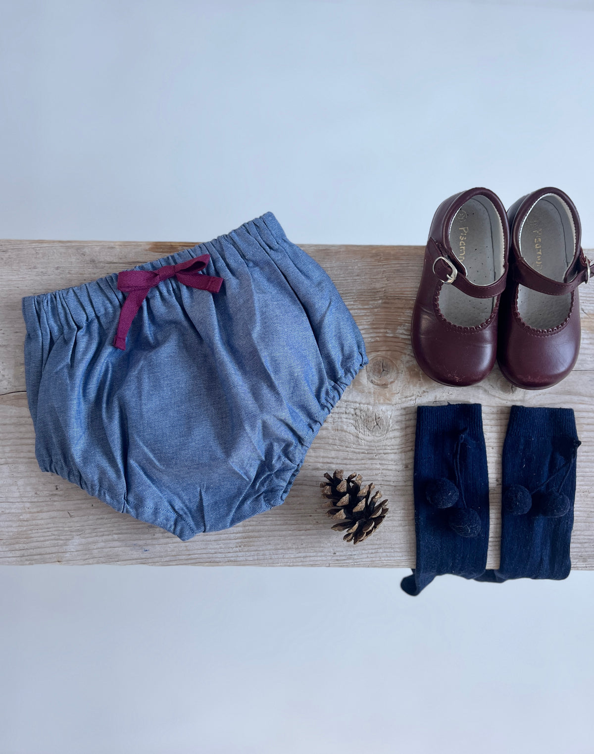 Célestin, le bloomer en chambray denim et noeud bordeaux