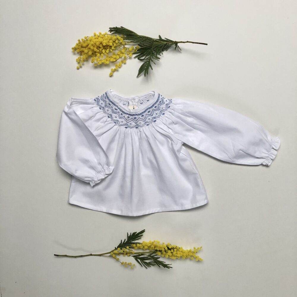 La blouse encolure smockée Victoire – Image 5