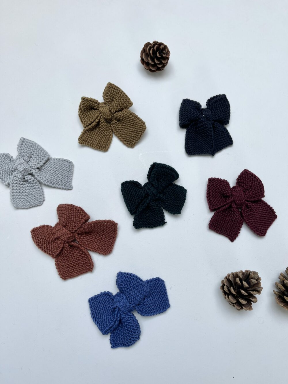 La barrette à gros nœud Brunette en tricot