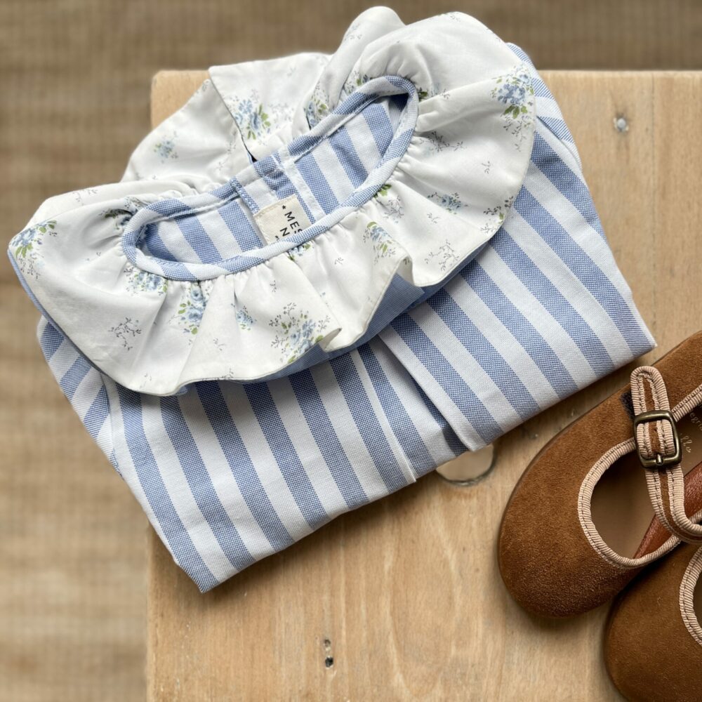 La blouse à double col volanté Fleur