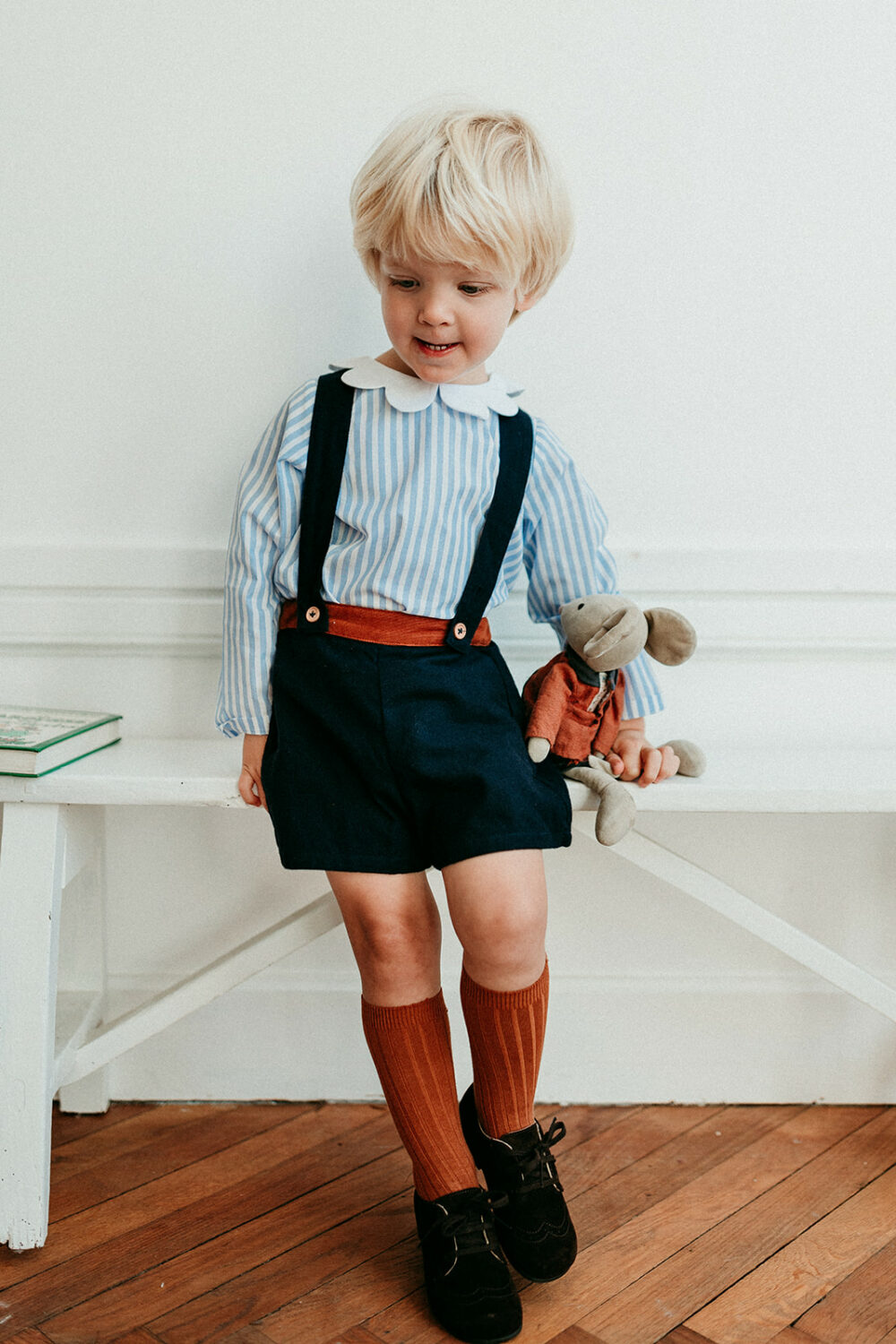 Joseph, le short à bretelles en flanelle marine et écureuil