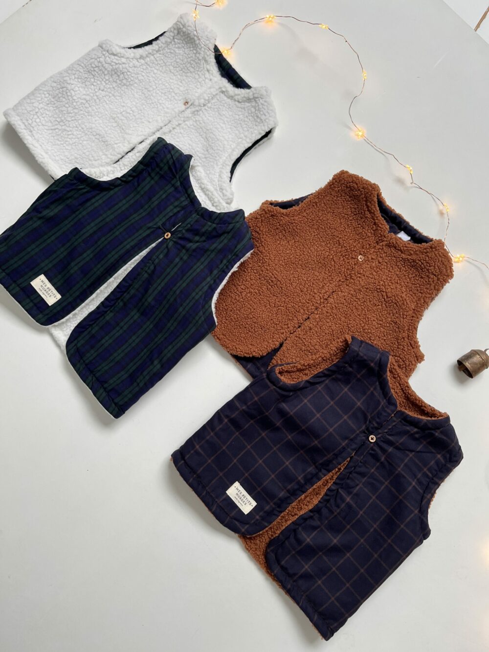 Le gilet de berger réversible Marcelin ecureuil et tartan marine – Image 3
