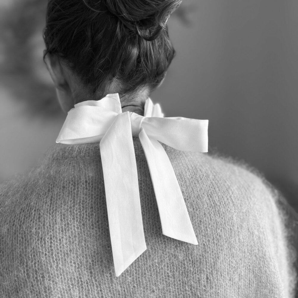 Hortense le col volanté à gros noeud pour les mum's blanc