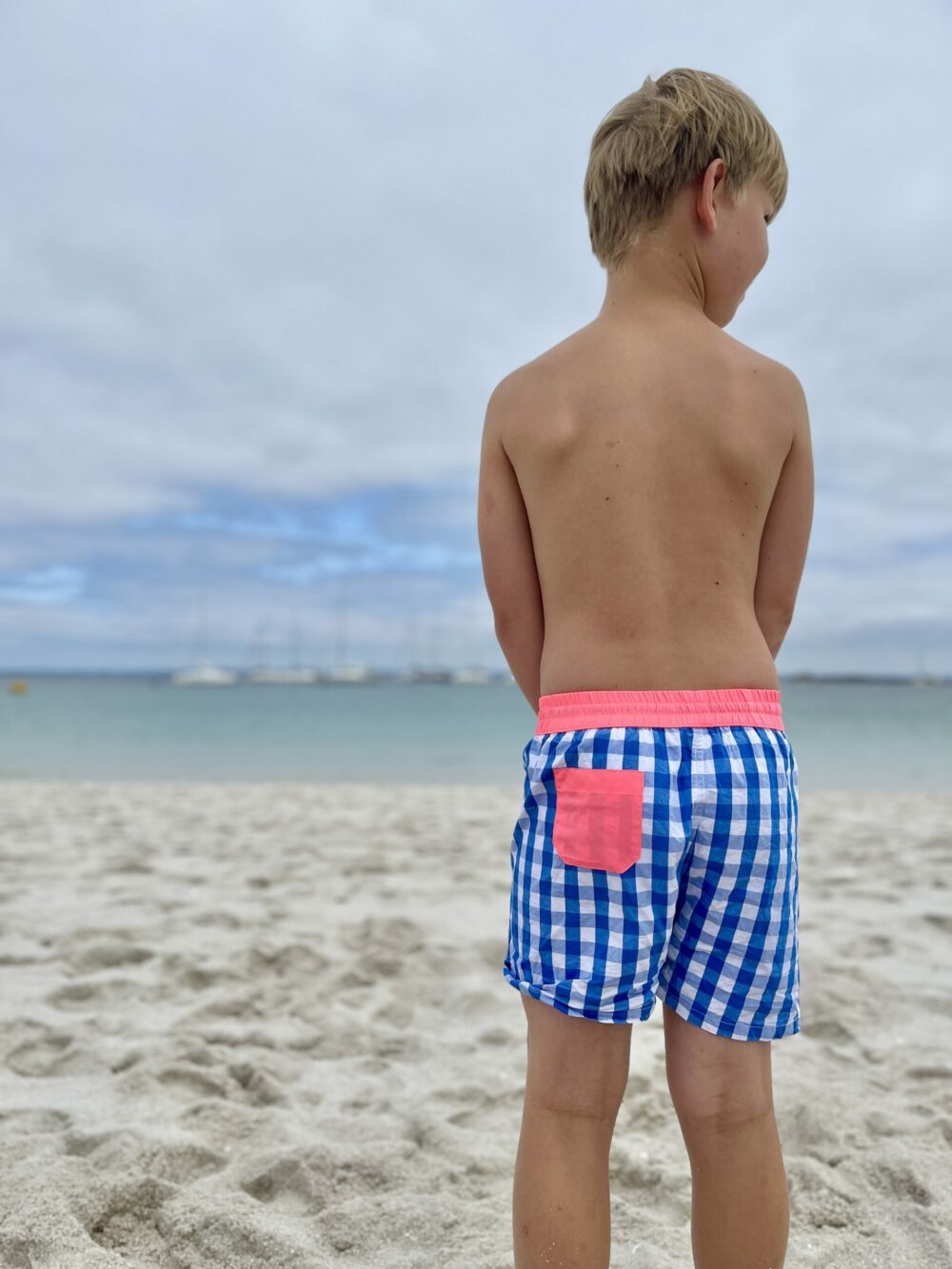 Plage : Le short de bain Gustave vichy bleu roi