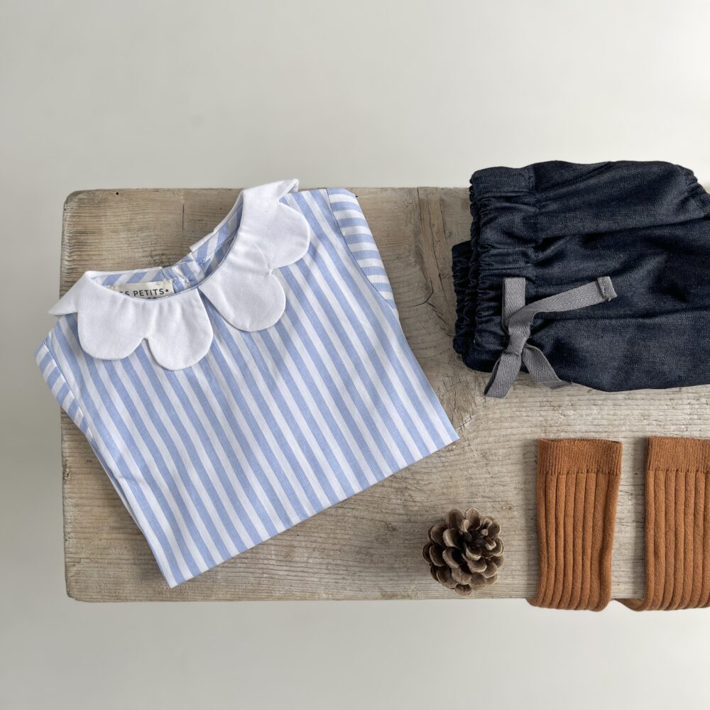La blouse col pétales Colombine rayures bleues