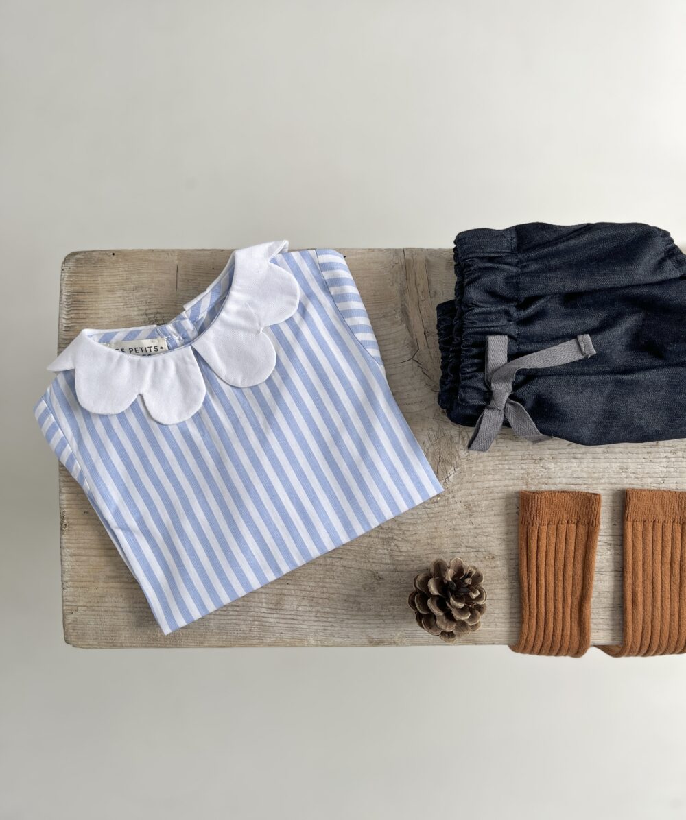 La blouse col pétales Colombine rayures bleues