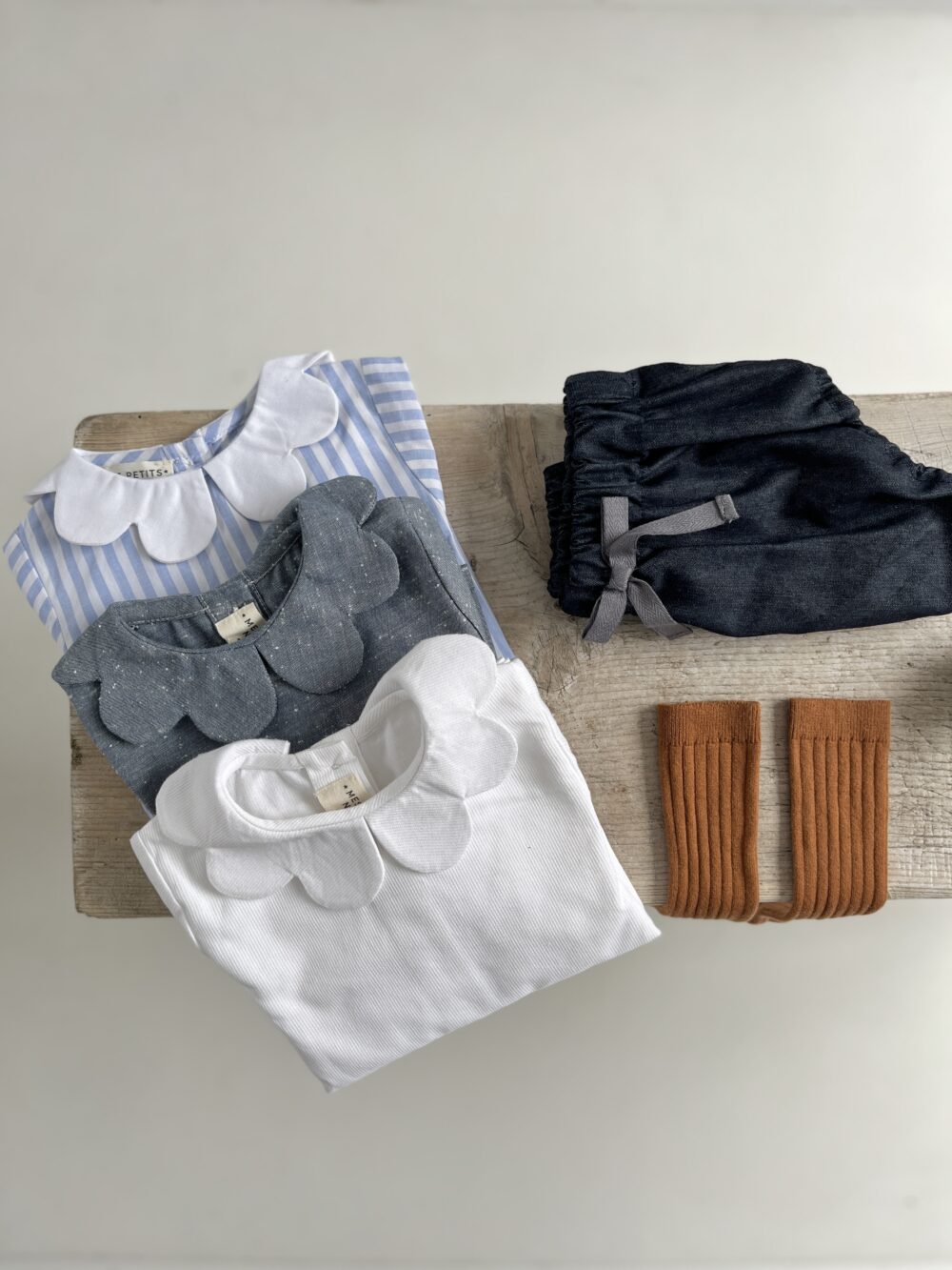 La blouse col pétales Colombine blanche – Image 3