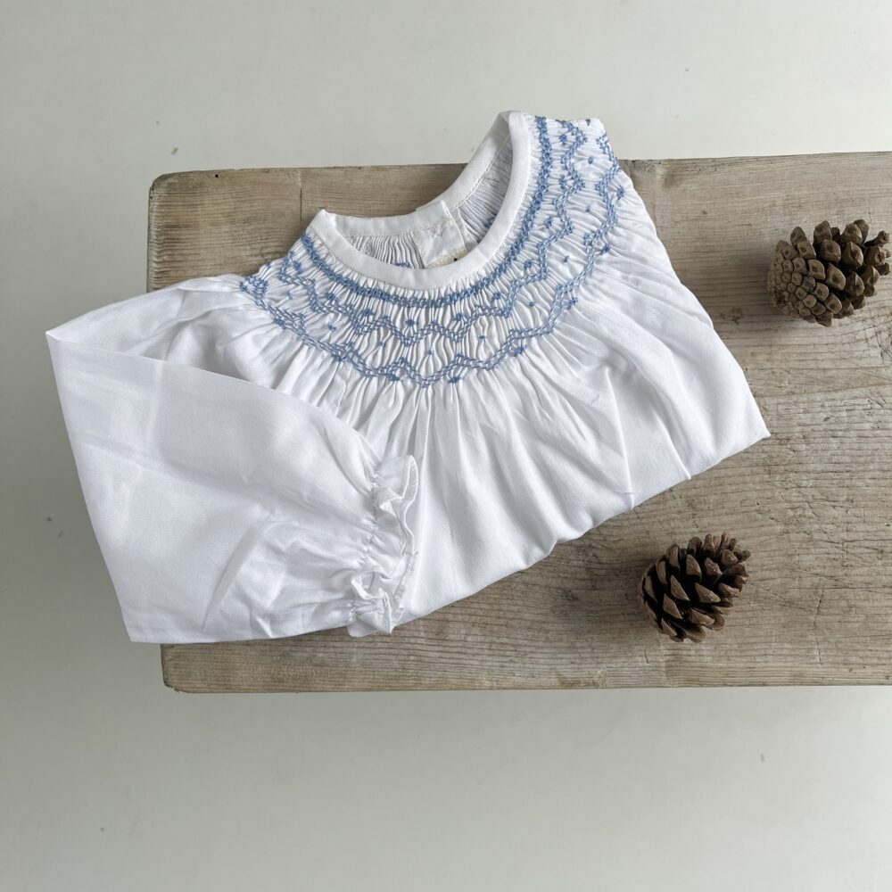 La blouse encolure smockée Victoire