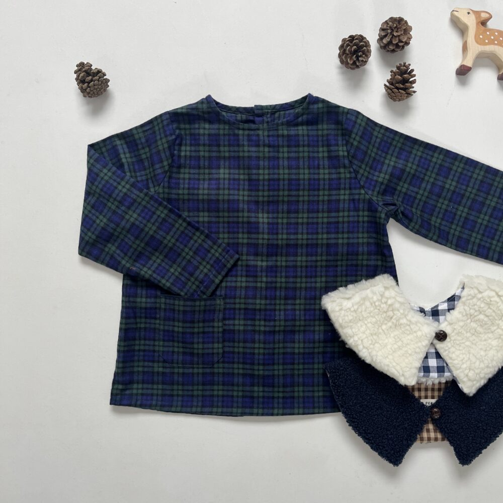 La blouse sans col Barnabé tartan vert et marine