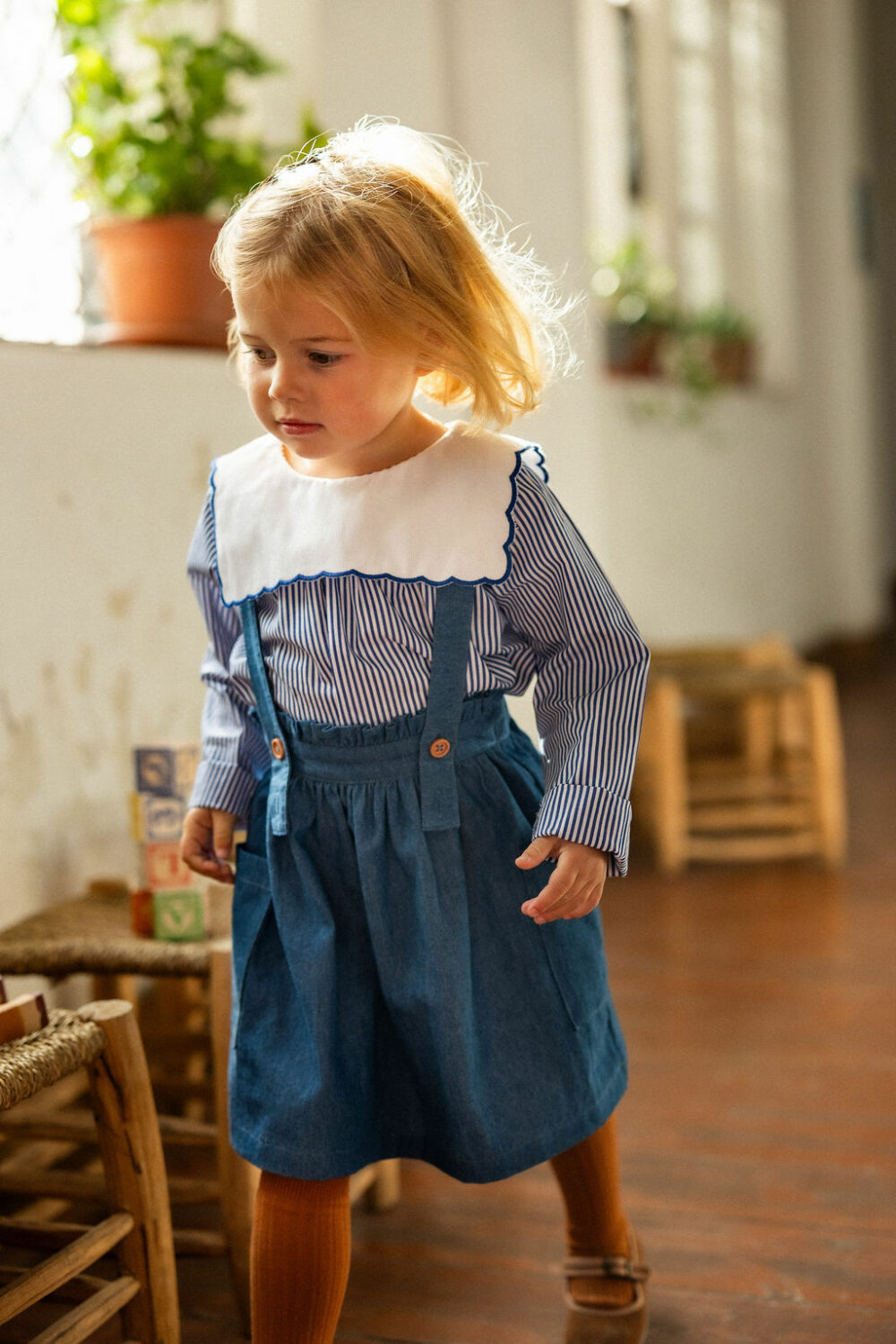 Annette la jupette à bretelles en denim – Image 3
