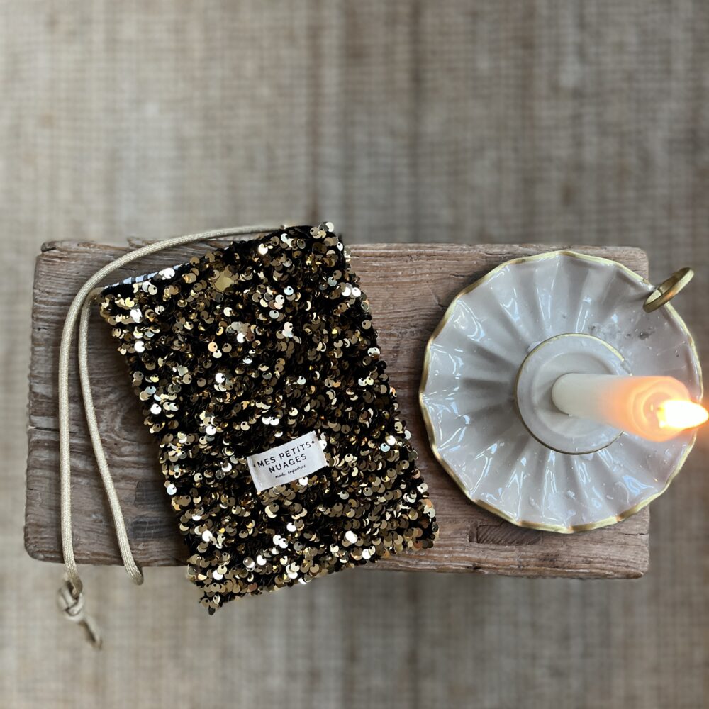Noël: Lucette la pochette à paillettes